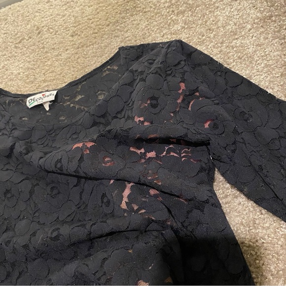 Sheer lace fitted top - Picture 4 of 4